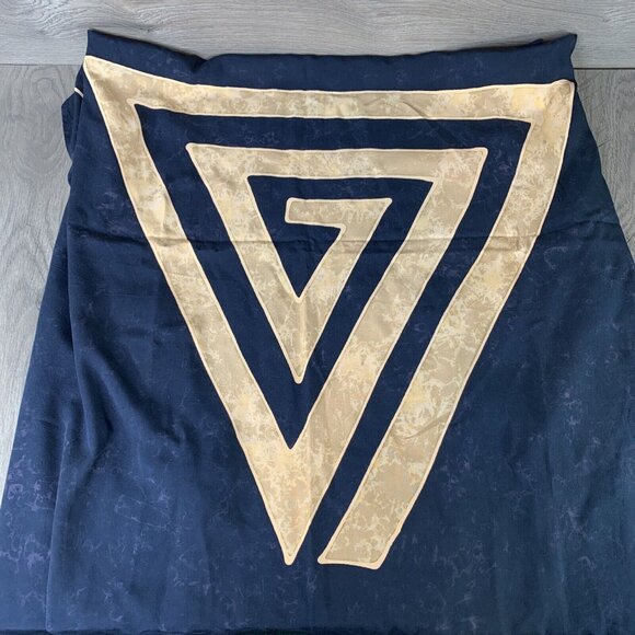 Scarf Wrap Black Tan Batik Tie-Dye W/Tan Triangle Cotton Feel Fabric 64" X 44" - Picture 2 of 6